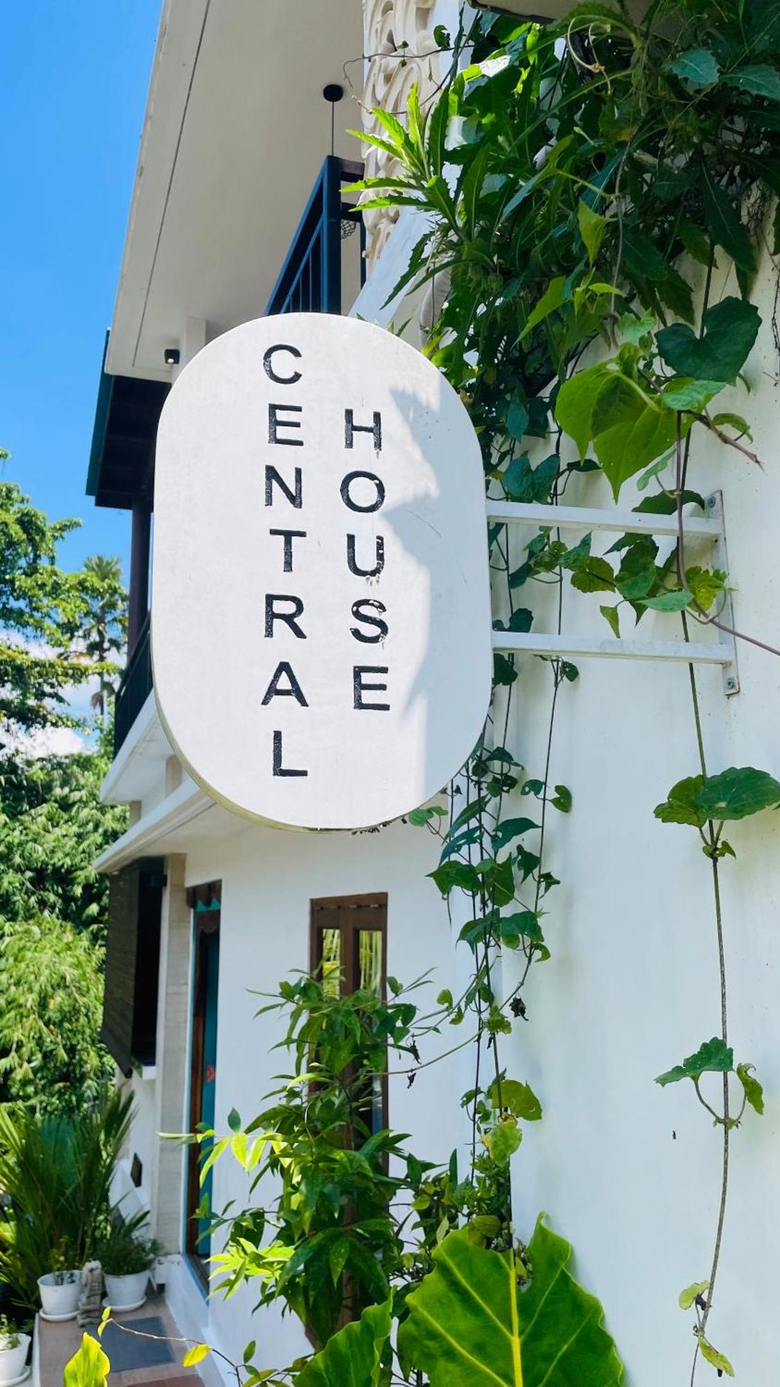 Central House 乌布 外观 照片